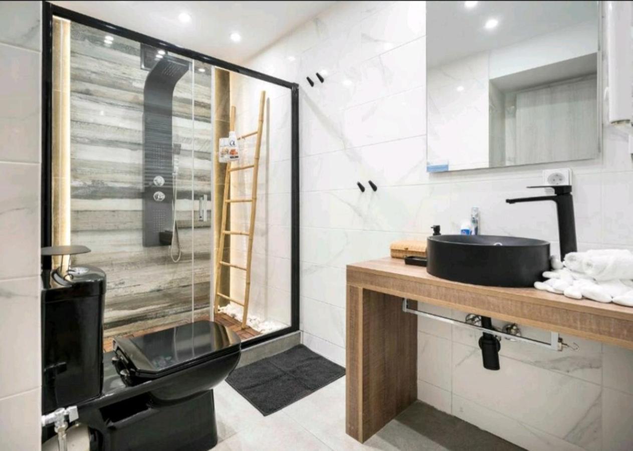 Romantic Jacuzzi Apartment Atina Dış mekan fotoğraf
